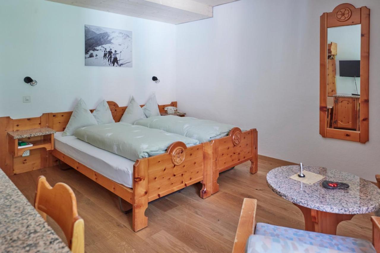 Hotel Waldhaus 3*