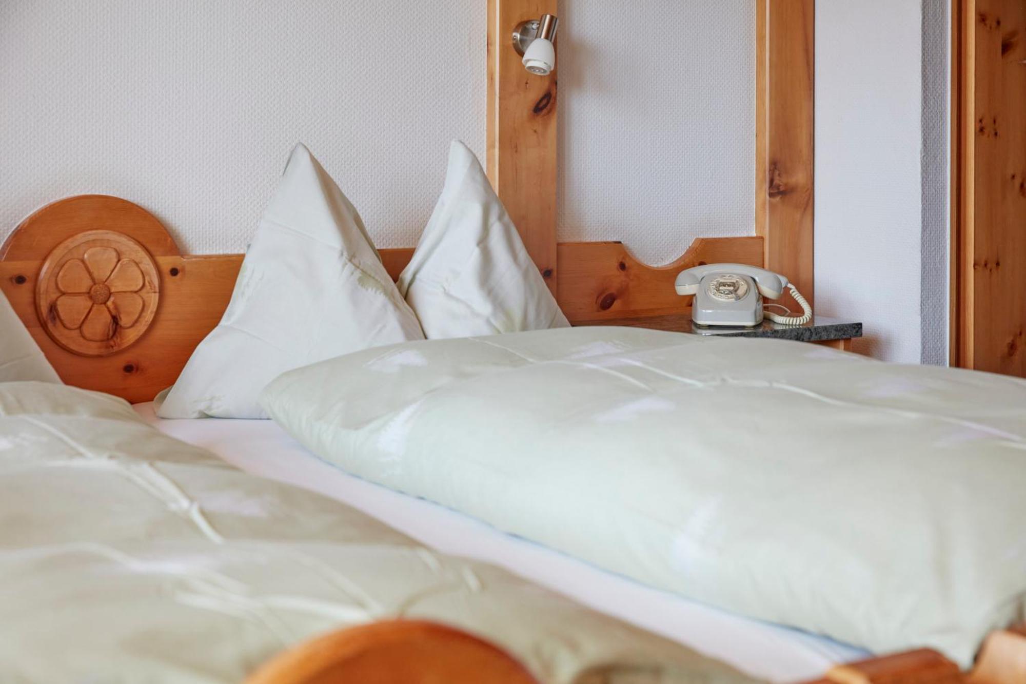 Hotel Waldhaus 3*